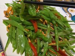 -云海肴·汽锅鸡·云南菜(天山百盛优客店)