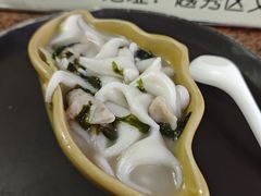 紫菜汤鱼皮饺拼水菱角-老西关濑粉(文明路店)
