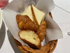 餐前面包-鼎鼎西餐厅