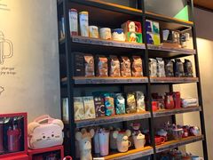 零售区-星巴克(北京三里屯SOHO一店)