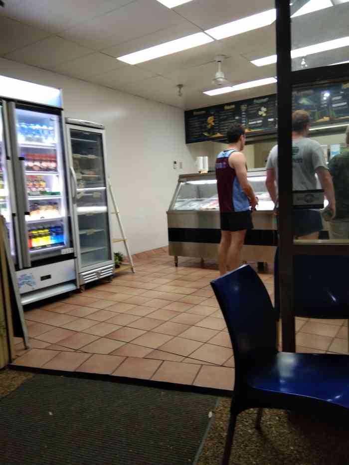 tipplers seafood-"昆士兰大学很美,在里面搜了一家店吃还挺好.