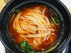 -李记特色罐罐米线(重庆中环大厦店)