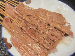 -何妹湿辣牛肉·粤式烧烤砂煲(桂雅路店)