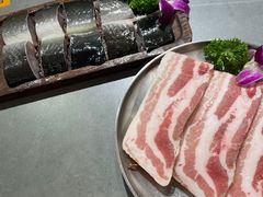 -围炉肉舍丹东海鲜烤肉·烤活鳗(步行街店)