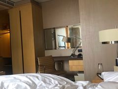 -上海漕河泾万丽酒店