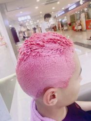 -虫二·专注健康烫染沙龙