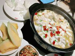 -越城记黑鱼煲(万达店)