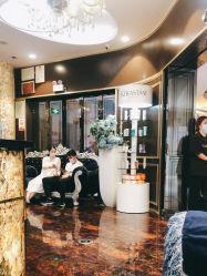 -八佰伴8008星级形象店