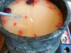 松茸石锅鸡-林芝工布庄园希尔顿酒店-猎味中餐厅