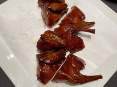 脆皮乳鸽-新荣记(南京西路店)