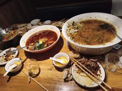 -小三峡食府(西五路店)