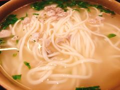 -亮亮面馆(经六路店)