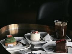 -UNI UNI(环亚凯瑟琳店)