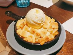 热烤苹果布丁配雪糕-港丽餐厅(龙之梦长宁店)