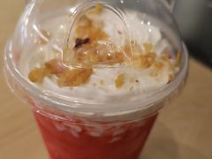 草莓脏脏茶-艾莱克咖啡面包坊·甜心对白