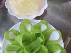 -二荆条·蜀鲜汇城市森林火锅