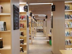 -漕河泾街道图书馆(漕河泾社区文化活动中心店)