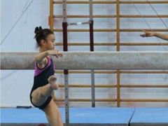 -悦动体能篮球羽毛球网球(三里河店)