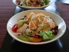 经典凯撒沙拉配香脆火腿-WOLFGANG PUCK KITCHEN & BAR(迪士尼小镇店)
