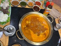 -顶顶汤火牛排火锅·经典铜锅涮肉