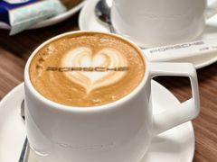 -上海浦东保时捷中心