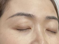 -一个差评成就的纹眉店