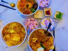 -弘束束柳州深巷螺蛳粉(珠江路店)