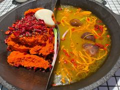 鸳鸯养生鸡汤-董眼镜火锅(洪崖洞总店)