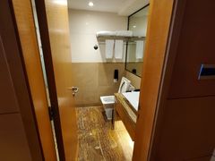 -珠海拱北口岸希尔顿欢朋酒店