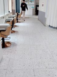 -PE SALON 