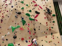 -ROCKPLUS攀岩馆(环宇城店)