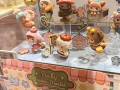 -泡泡玛特POPMART(世豪广场店)