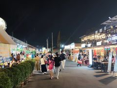 -席娜卡琳火车铁道夜市