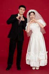 -雪中彩影婚纱摄影·微光艺术中心