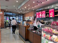 -星巴克(上海虹桥新天地二店)