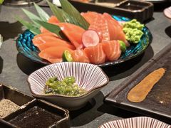-铭牛烧肉·和牛海鲜自助(高新月牙湖店)