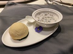 脆皮流沙包-皇朝会.经典传统粤菜(外滩店)