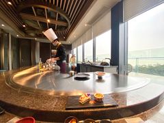 靠窗位-一板铁板烧·隐秘一线江景花园餐厅(西湖左岸·天元店)