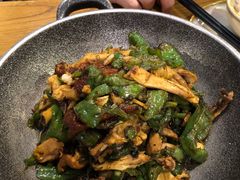 擂辣椒烧手撕鸡-吃饭皇帝大土家民族菜(正大广场店)