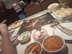 -海底捞火锅鲜切牛肉主题店(长寿路店)