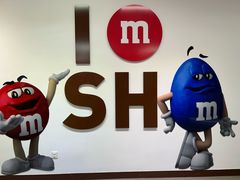 -m豆巧克力世界(上海世茂广场店)