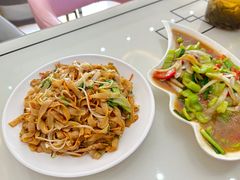 -覃记海鲜美食餐厅