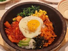 辣白菜五花肉石锅拌饭-七八冷面·延边朝鲜族美食(欢乐谷店)