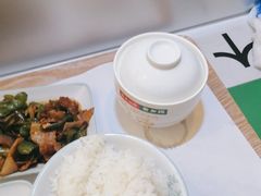 -老乡鸡(上海白玉兰广场店)