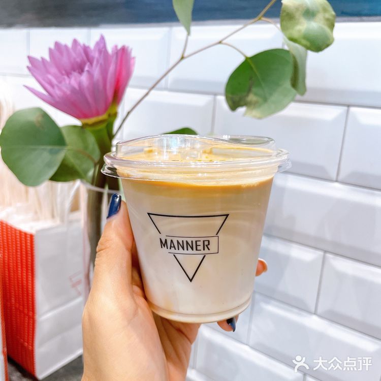🌈Manner终于开到凤凰大厦了！自带杯还免5块💁🏻‍♀️