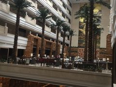 -西安唐隆国际酒店(大雁塔大唐不夜城店)