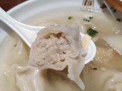 刀鱼馄饨-老半斋(福州路店)