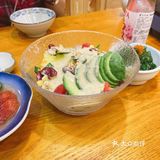 服务：服务生都蛮好的，上菜也很快速