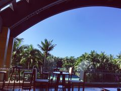 -三亚湾海居铂尔曼度假酒店