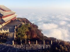 -峨嵋山金顶